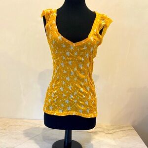 NWOT, Zara Collection from Spain Yellow V-Neck Cheesecloth Ruffle top Large